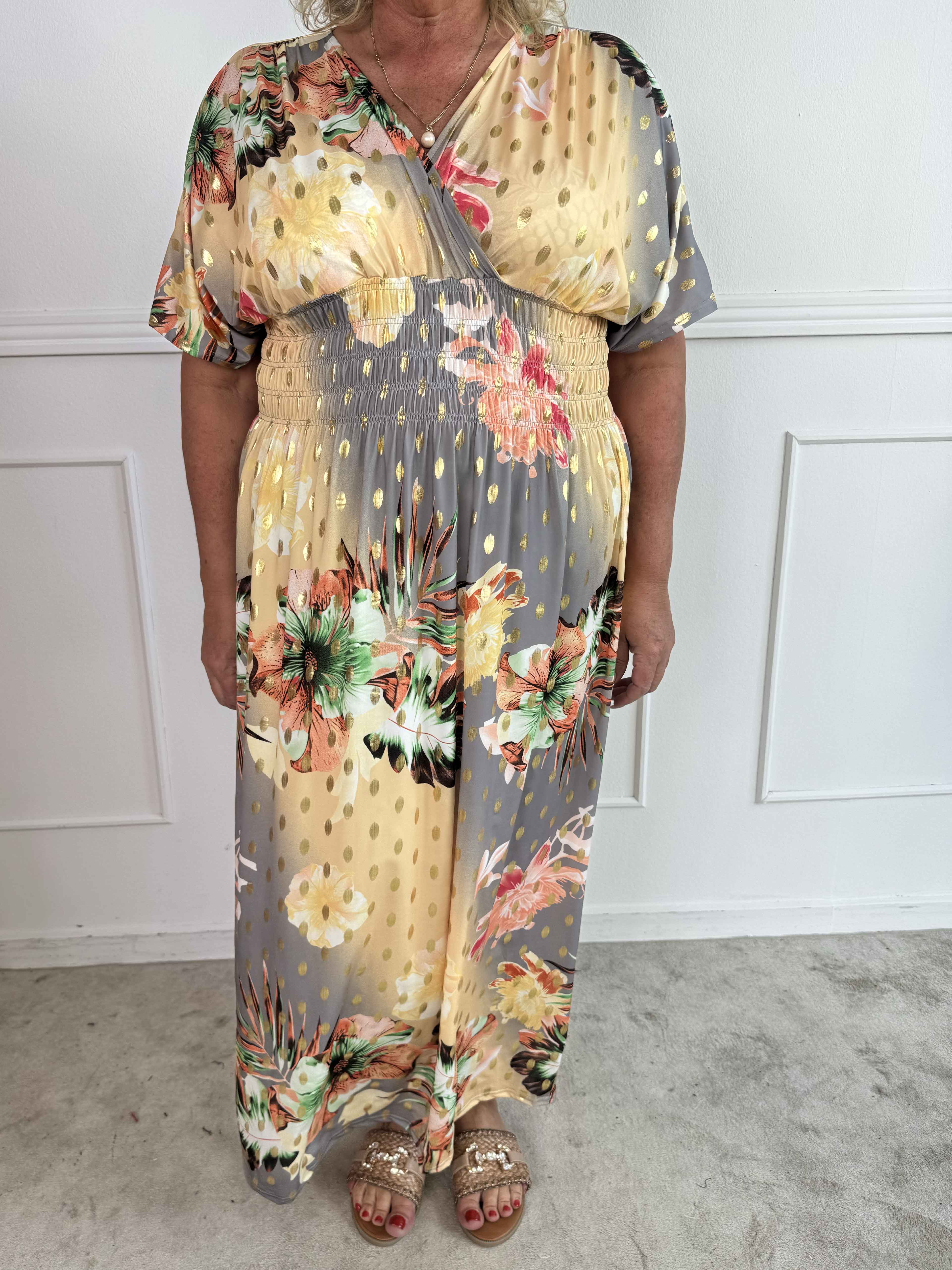 Pams Hawaii - Lång plus size klänning i stretchtyg med blommönster